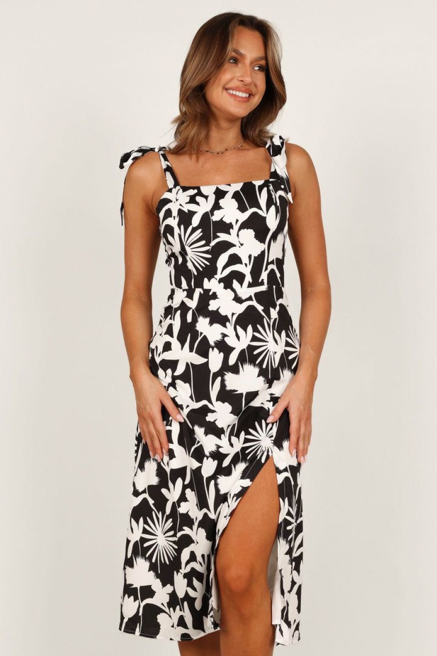 Clothing * | Petal & Pup Bargain Sale Laurel Dress Black/White