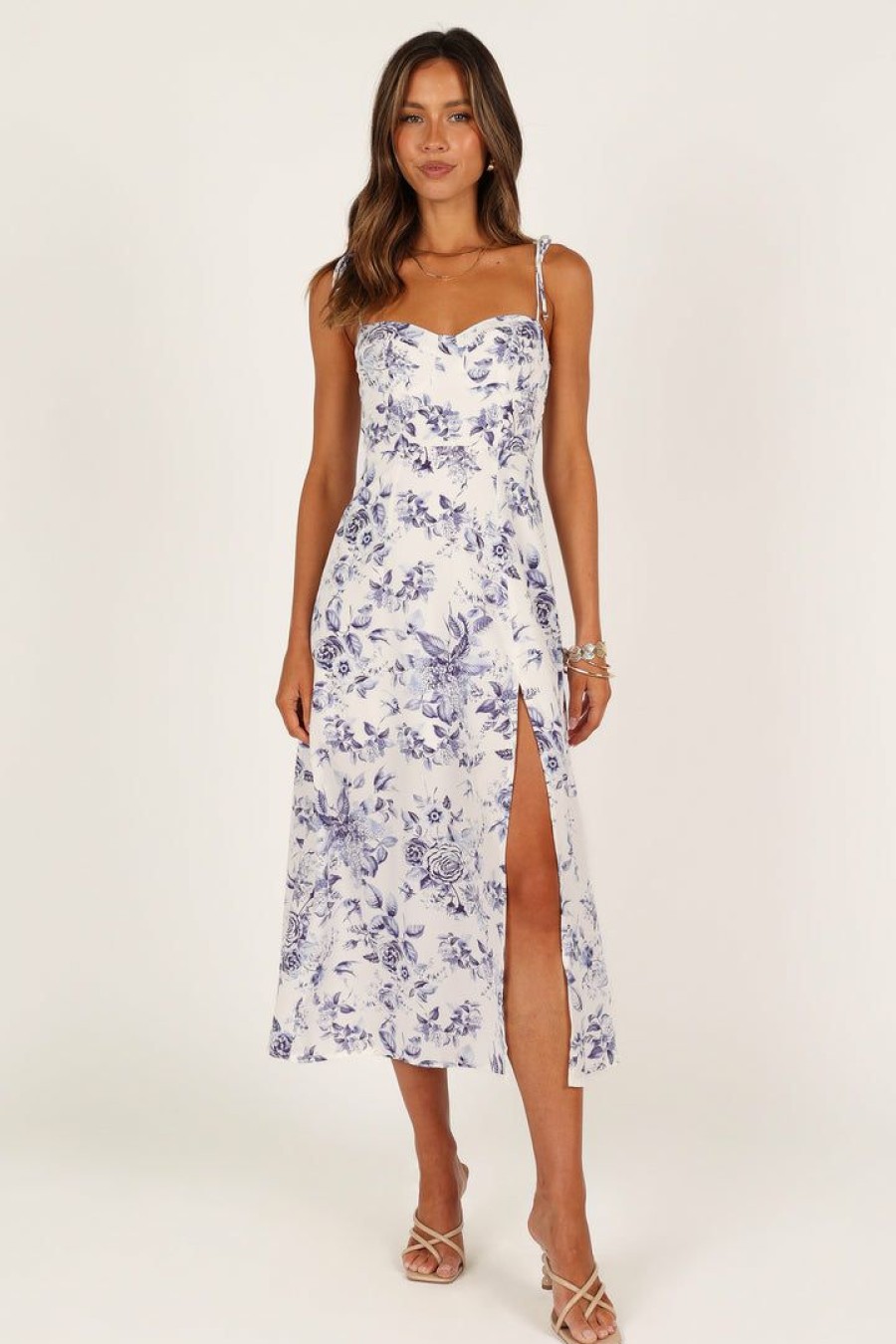 Dresses * | Petal & Pup Bargain Sale Azelia Dress Blue Floral